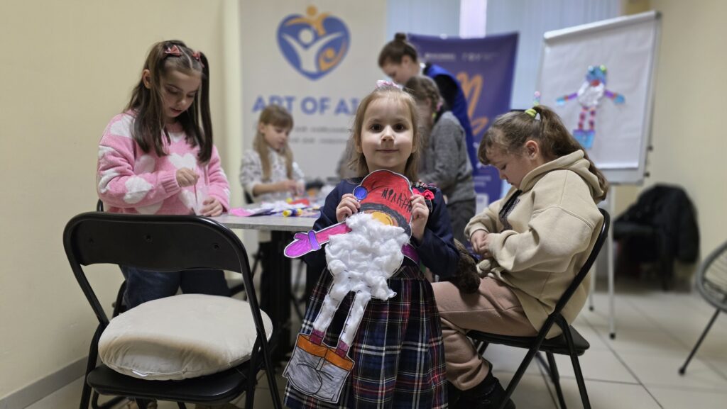 Щочетверга – дитячий простір тепла в Центрі “Art of Aid” у Дніпрі